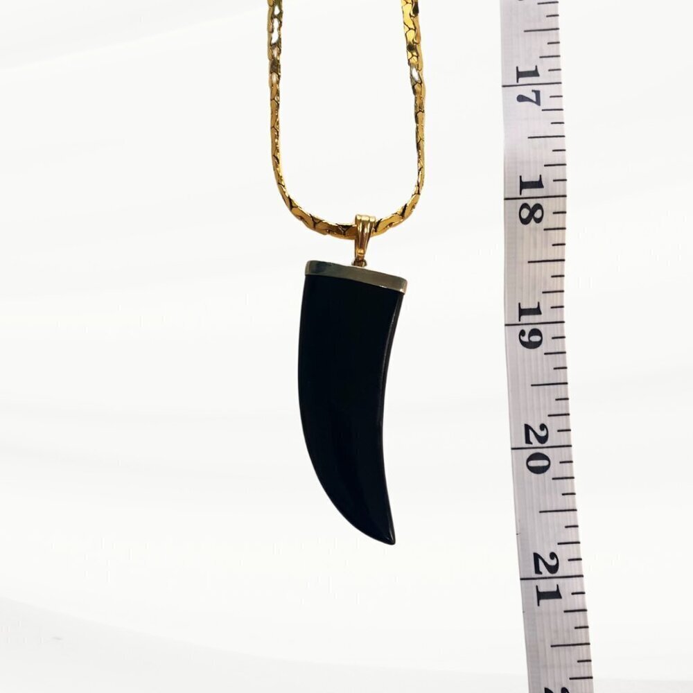 Gold Herringbone Chain with Faux Lion's Tooth Pendant - Picture 7 of 7